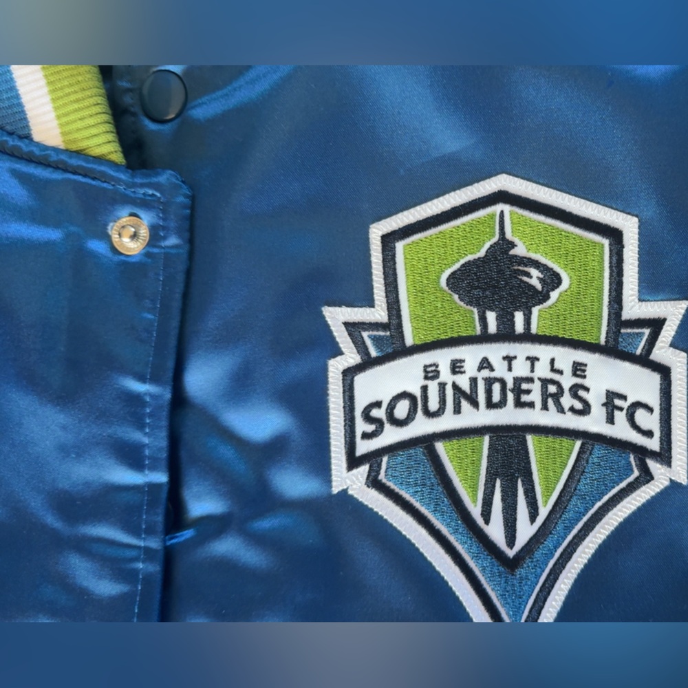 Seattle Sounders jacket - Picture 2 of 4